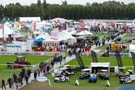 MWC_3281