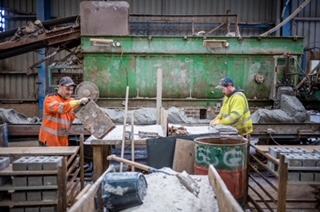 YHB-Men at work